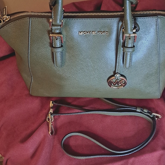 🥰Michael Kors Ciara Olive Green Leather Satchel or Crossbody GUC - Picture 3 of 12